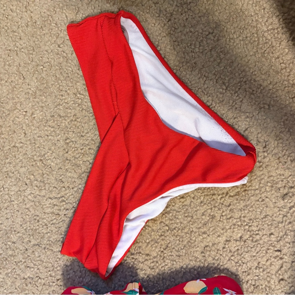 Red Ribbed Knit bottom - Picture 2 of 2